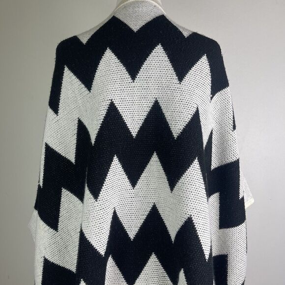 Women's Kimono Wrap Sweater Lagenlook Boho Open Fringe Chevron Size M/L Cozy - Picture 7 of 8